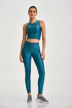 CROPPED DEPORTIVO CON ELÁSTICO BAJO