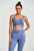 LEGGINS ACANALADOS CON CINTURA ASIMETRICA