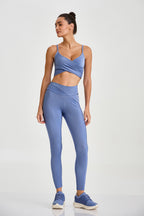 LEGGINS ACANALADOS CON CINTURA ASIMETRICA