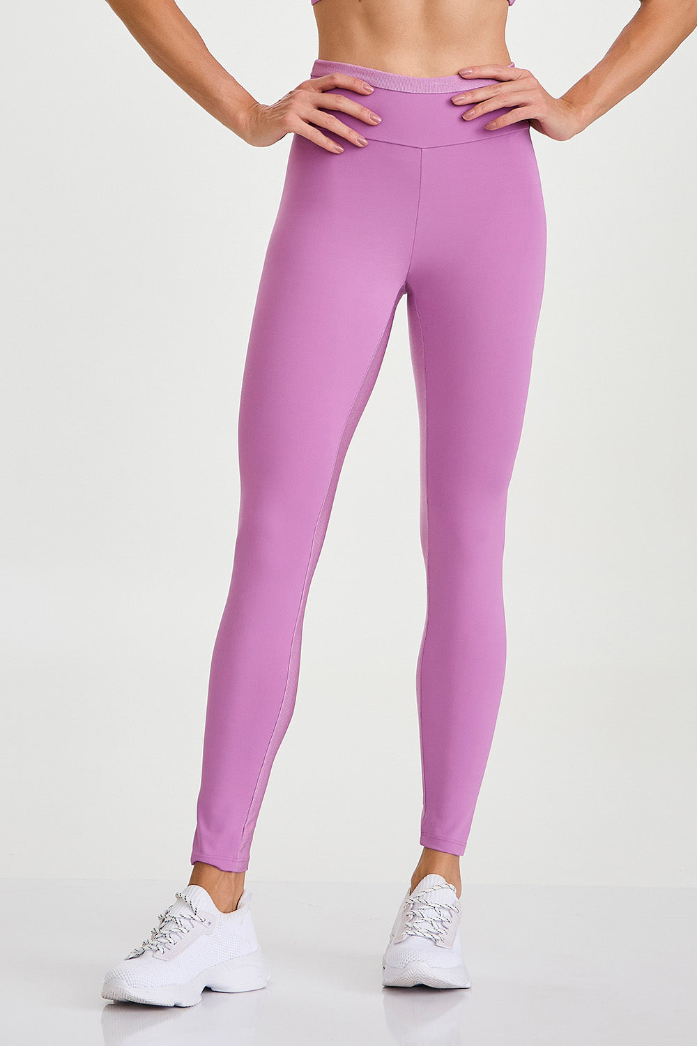 LEGGINS NP CON DETALLE BRILLANTE EN LA PIERNA
