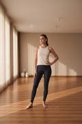LEGGINS BASICOS DE CORTE TRILOBAL