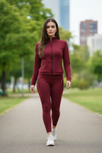 POLERON ATHLETIC CON PUÑO BURDEO